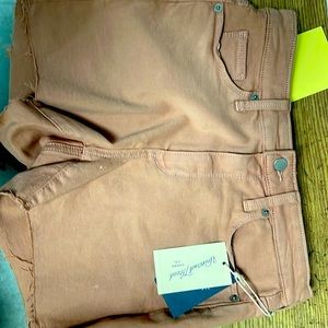 Light rose color shorts